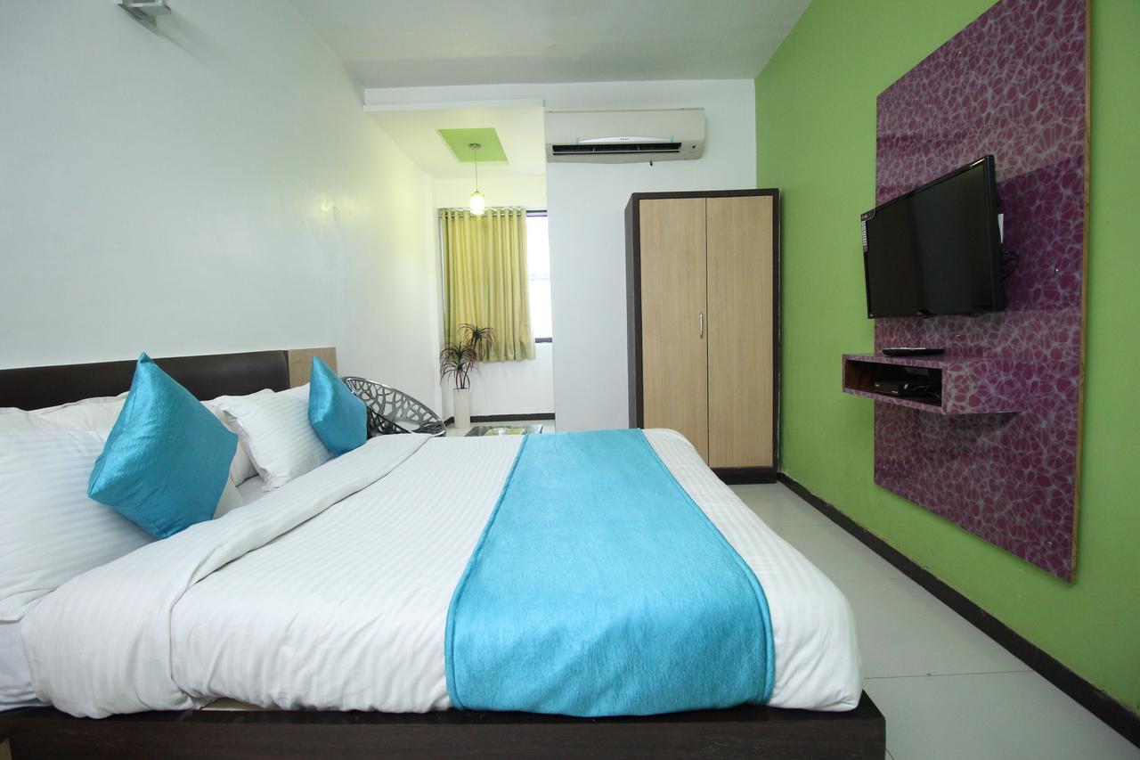 Hotel Hillton Gandhinagar Extérieur photo