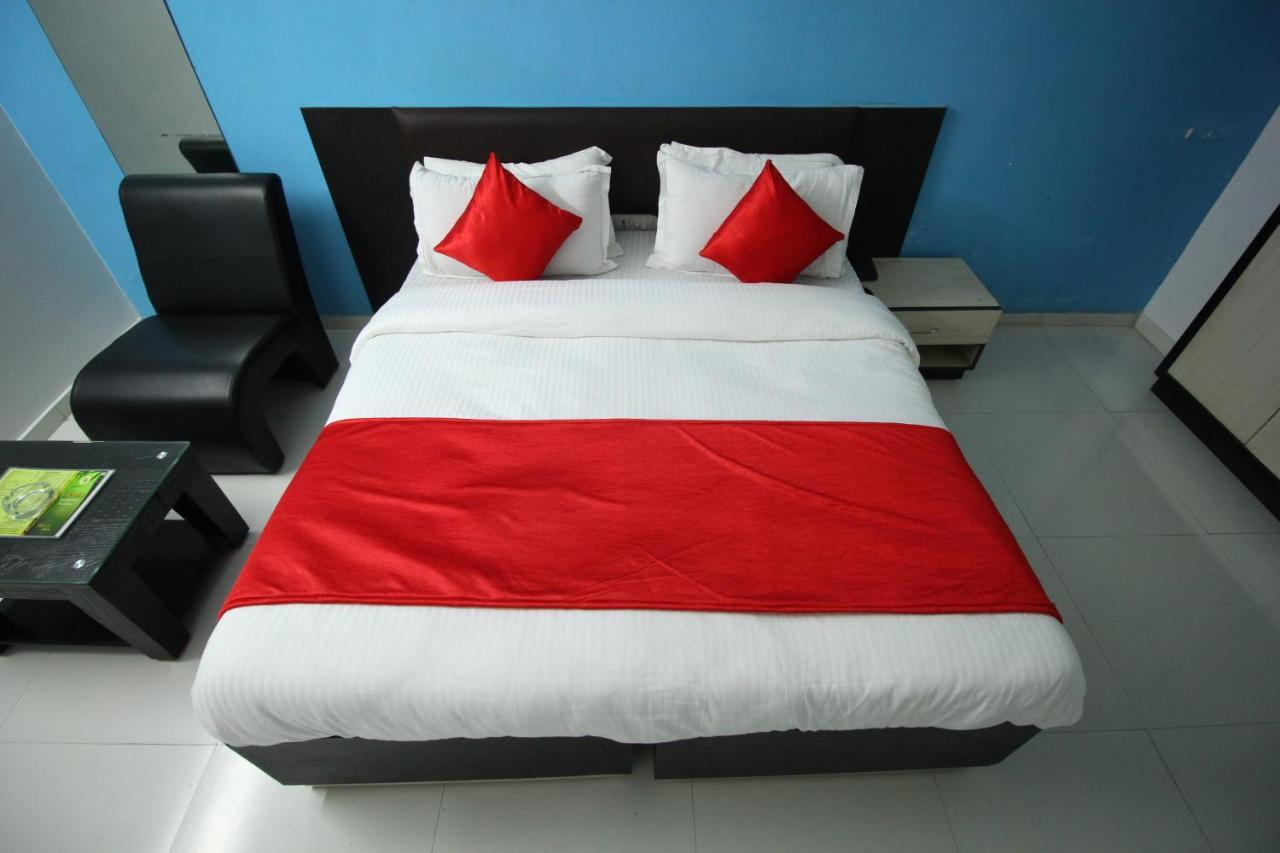 Hotel Hillton Gandhinagar Extérieur photo