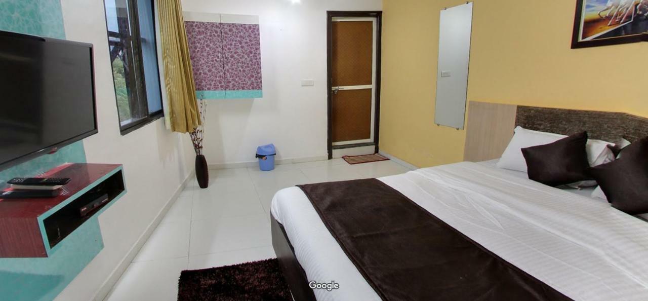 Hotel Hillton Gandhinagar Extérieur photo